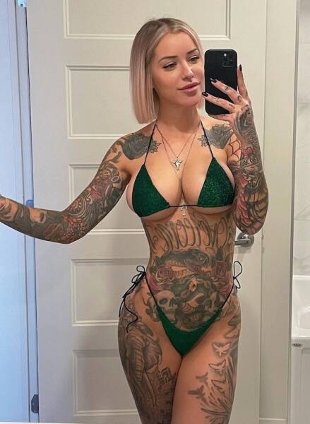 Tattooed And Sexy!