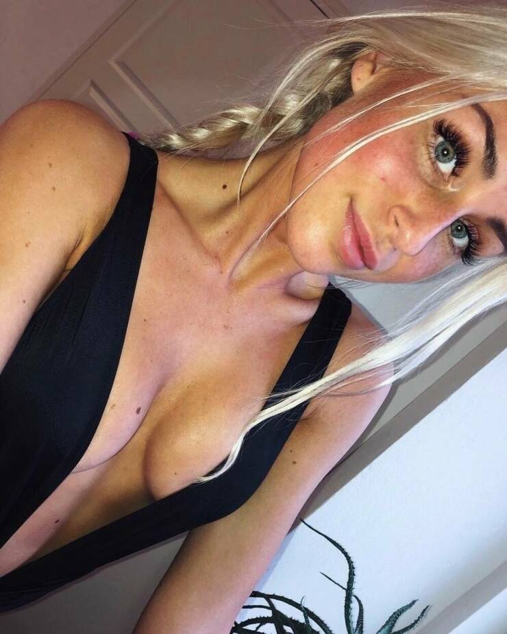 Girls Who Were Kissed By The Sun