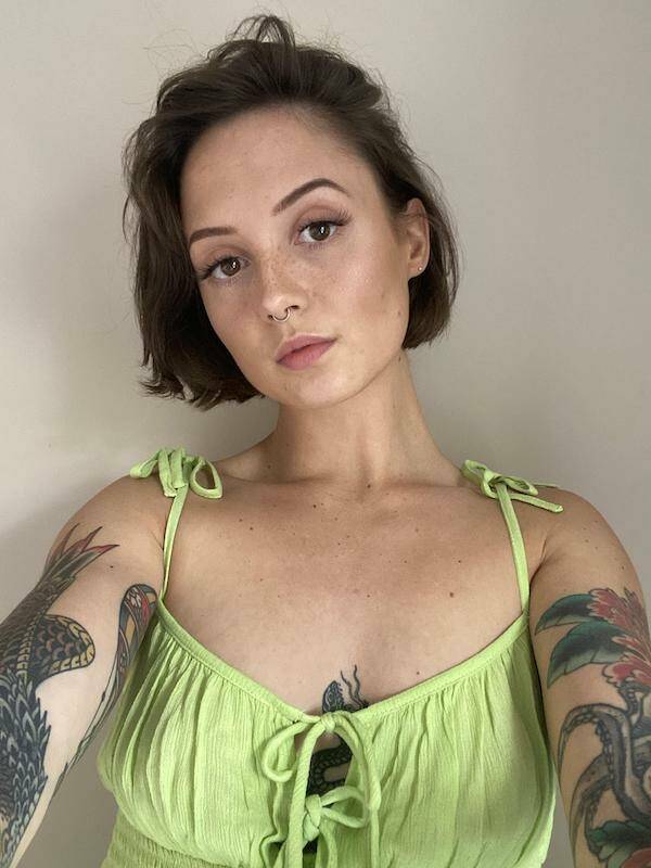 Girls Who Were Kissed By The Sun