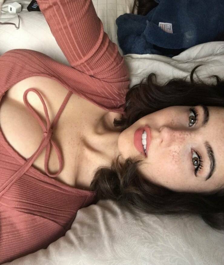 Girls Who Were Kissed By The Sun