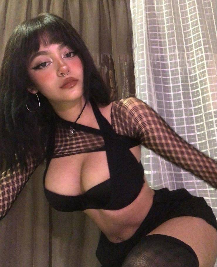 fishnets and mesh are coming your way 48 pics 9.html - 48 HD Photos | Premium Gallery 2022