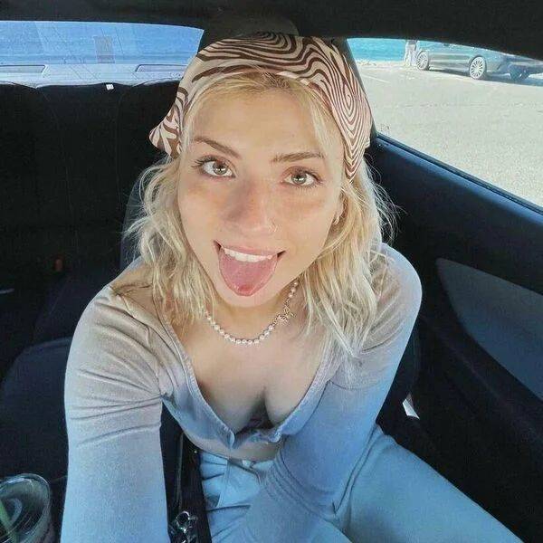 tongues out 41 pics 14.html - 41 HD Photos | Premium Gallery 2022