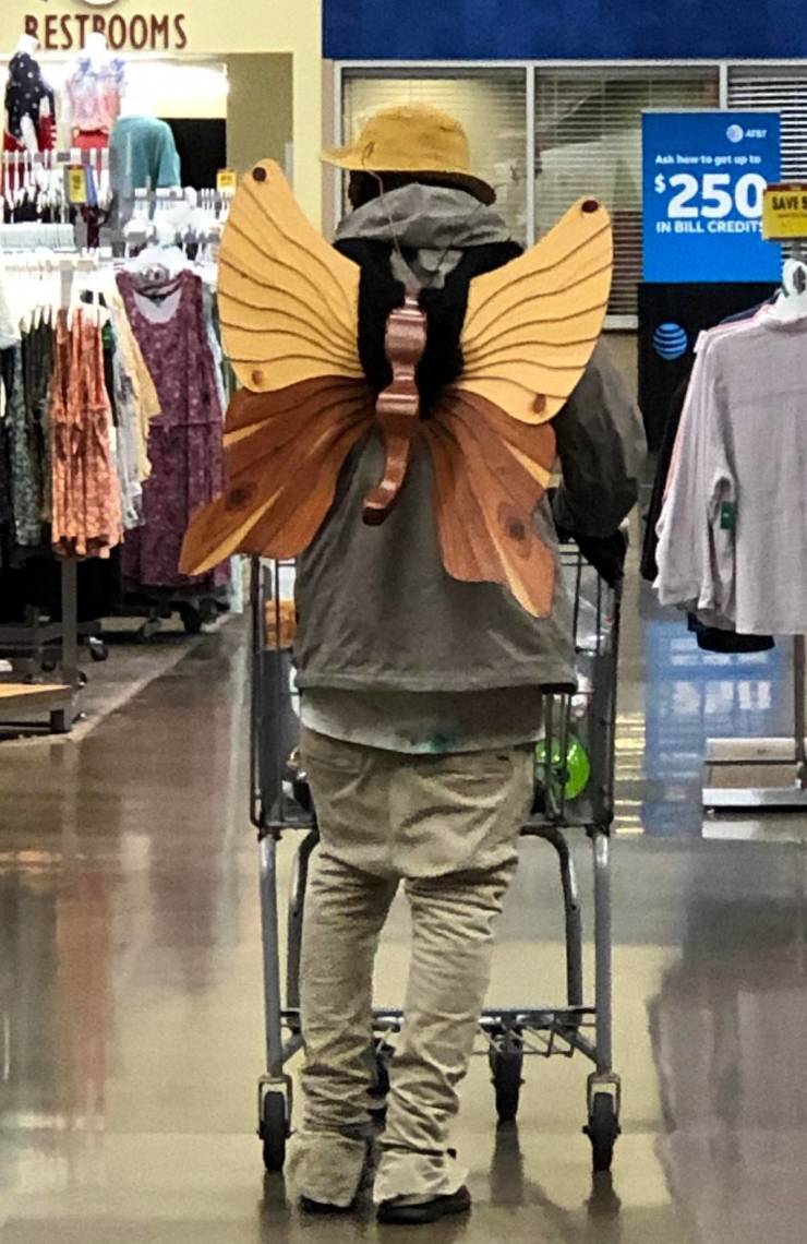 walmart is a wild place 44 pics 5.html - 44 HD Photos | Premium Gallery 2022