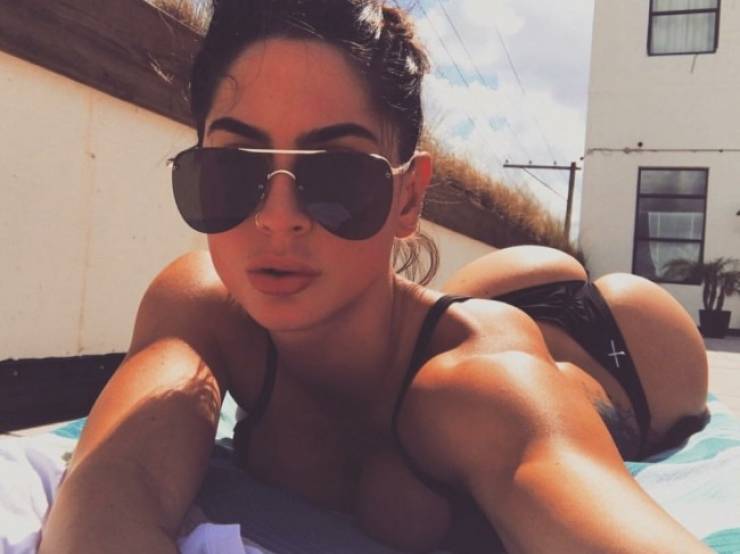 Butts Over Backs?! Nice! Butts Over Backs?! Nice!