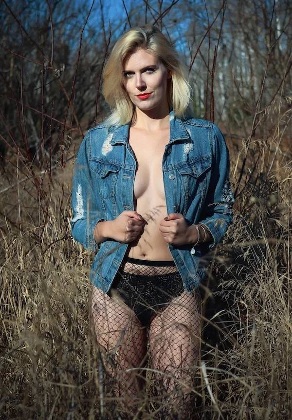 You’re Entering The No-Bra Zone!