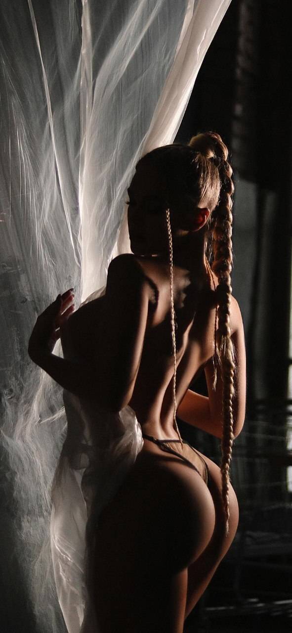 Beautiful Women EVERYWHERE!