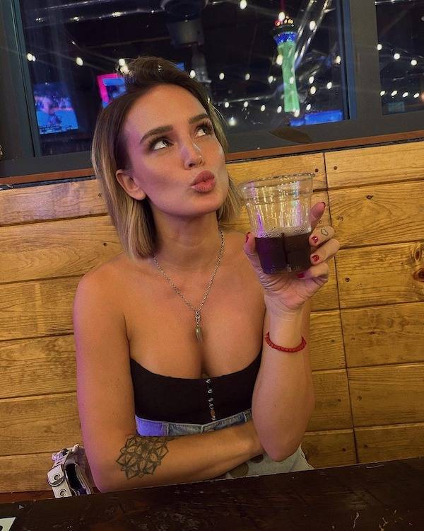drinking and drinking aaand drinking 45 pics 2 gifs 8.html - 45 HD GIF | Premium Gallery 2022