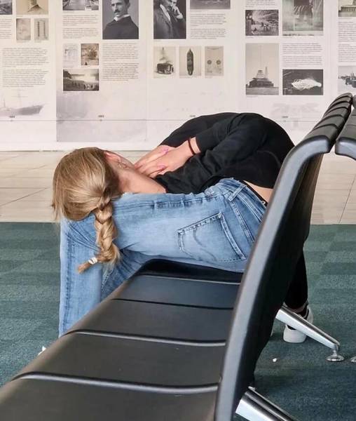 Look Closer! Closer!