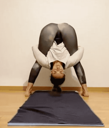 hot girls and their spicy wins 30 gifs 7.html - 1 HD GIF | Premium Gallery 2022