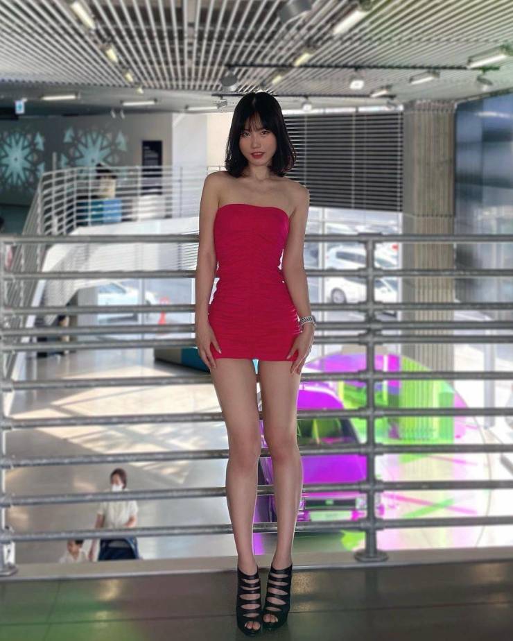 Wanna See Some Asian Beauty?