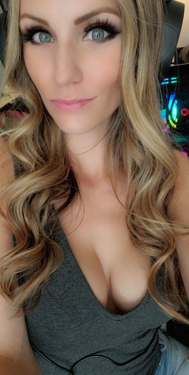 boobs boobs everywhere 48 pics 12.html - 48 HD Photos | Premium Gallery 2022