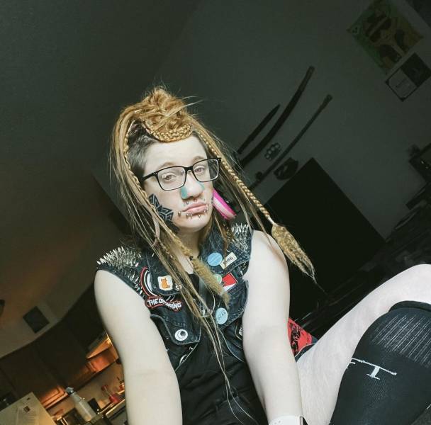 American Girl Gets 28 Piercings And Implanted Horns