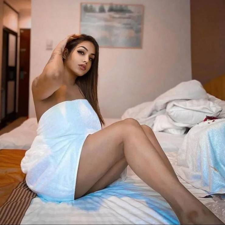 whats under the towel 40 pics 9.html - 40 HD Photos | Premium Gallery 2022