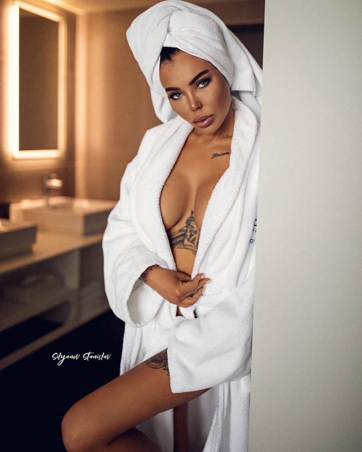 whats under the towel 40 pics 9.html - 40 HD Photos | Premium Gallery 2022