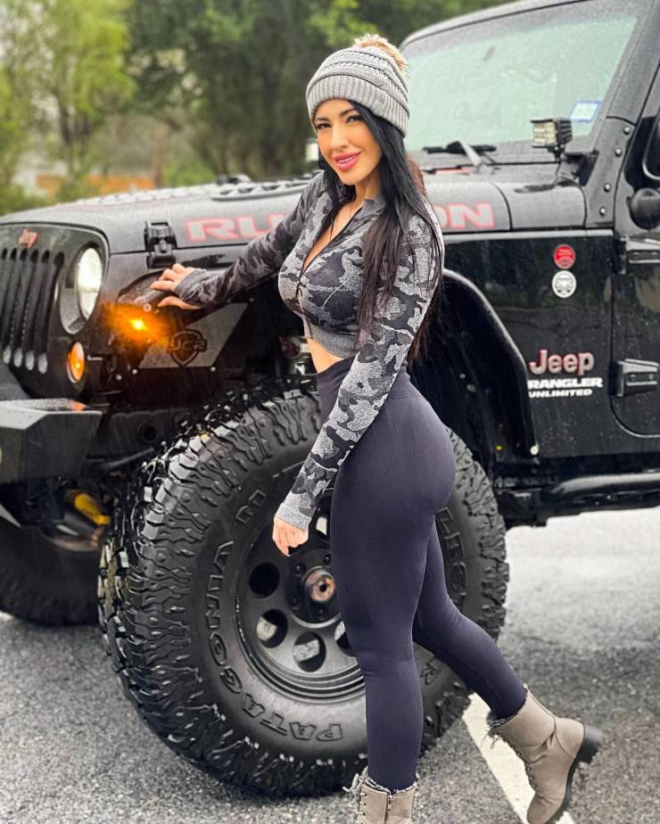 Hot Girls & Big Cars