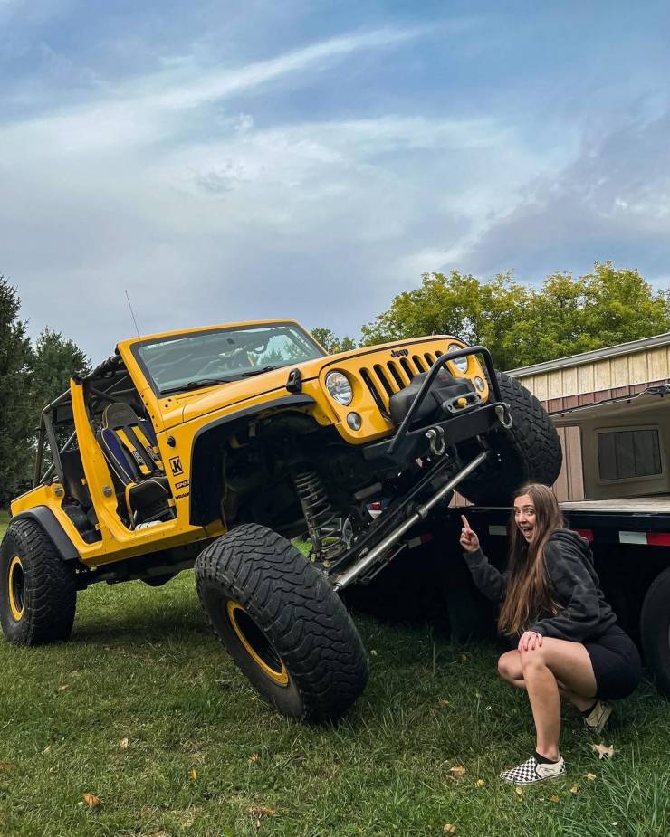 Hot Girls & Big Cars