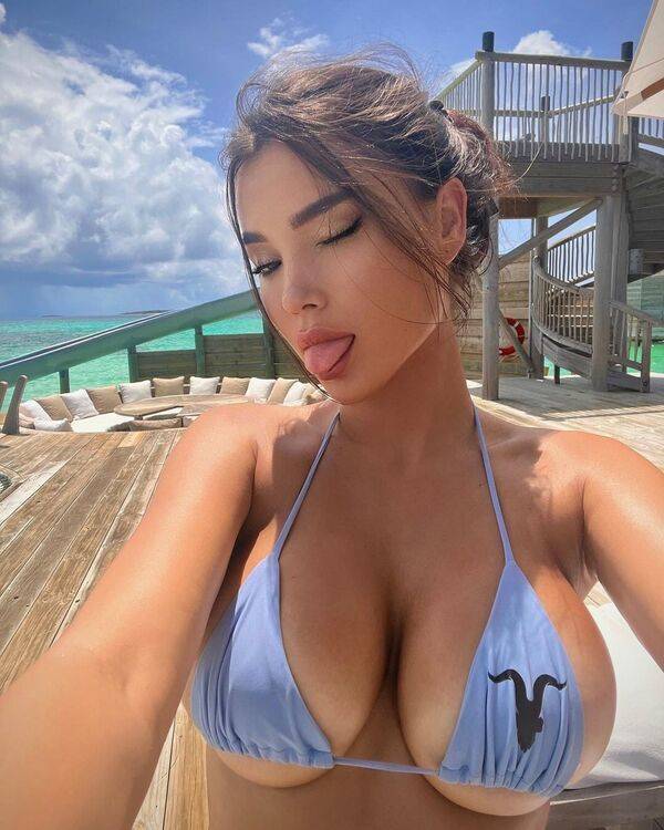 What’s Behind You?