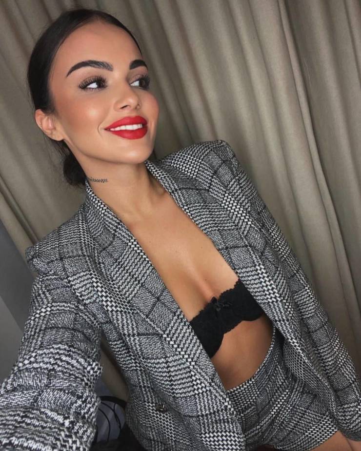 What’s That Lipstick Shade?