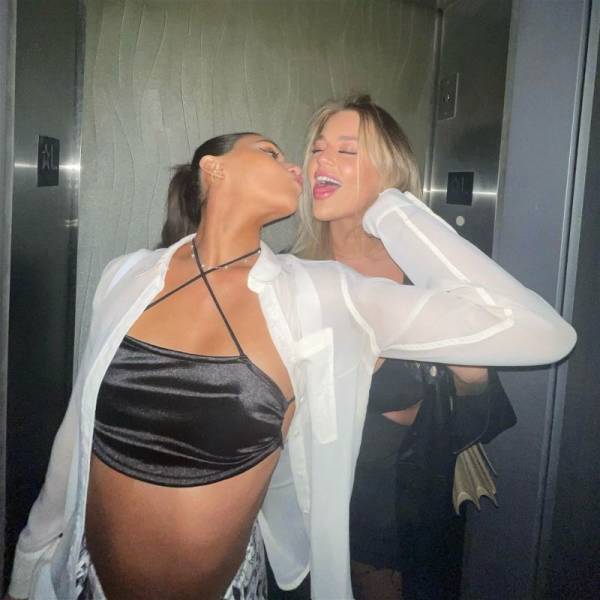 girls love having fun 71 pics 21.html - 71 HD Photos | Premium Gallery 2022