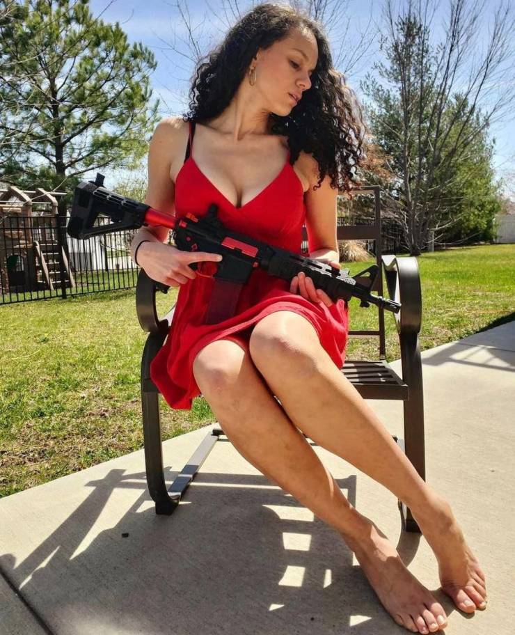 Guns Out!