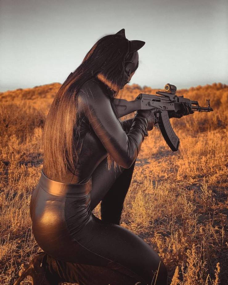 Guns Out!