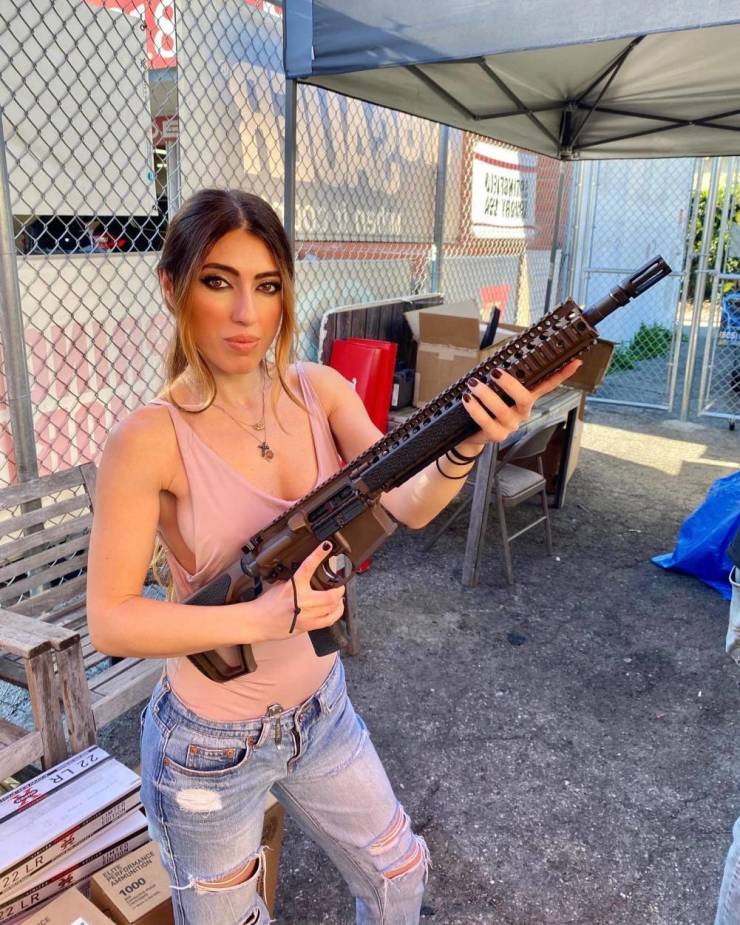 guns and girls a powerful combination 47 pics 18.html - 47 HD Photos | Premium Gallery 2023