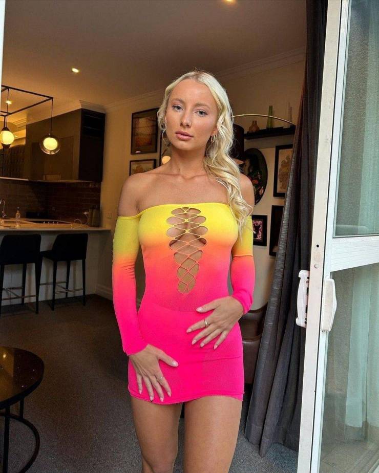 oh my those tight dresses 50 pics 3.html - 50 HD Photos | Premium Gallery 2023