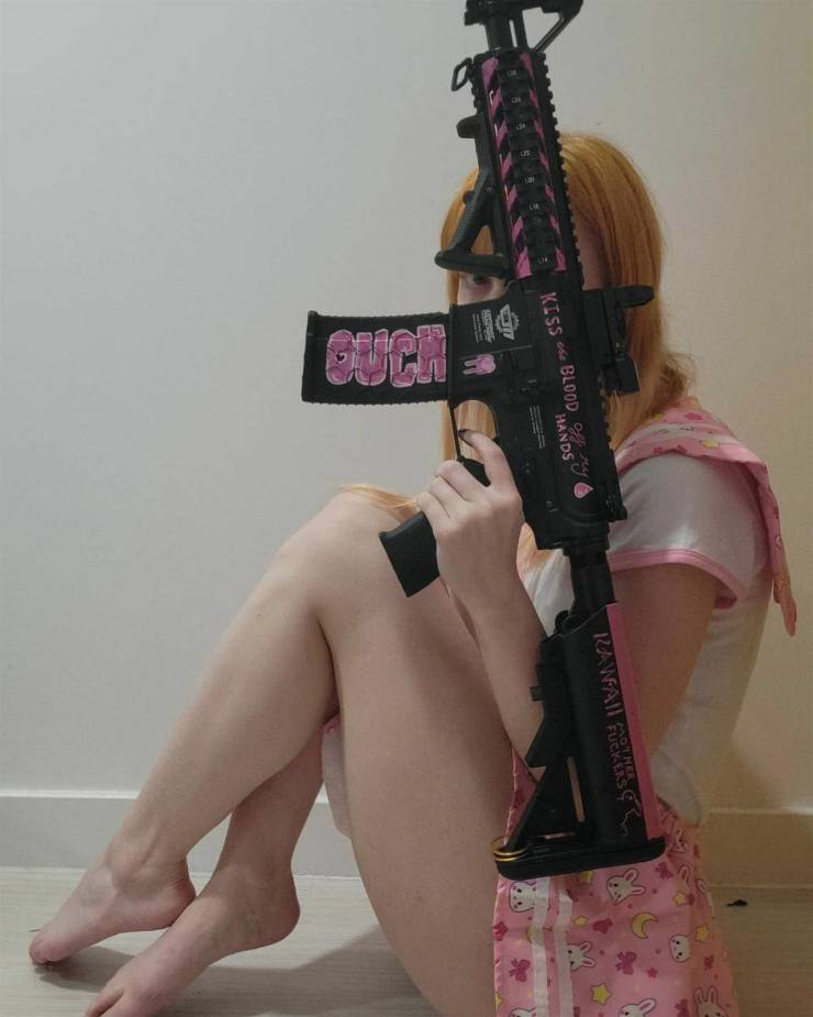 Guns And Girls: A Powerful Combination