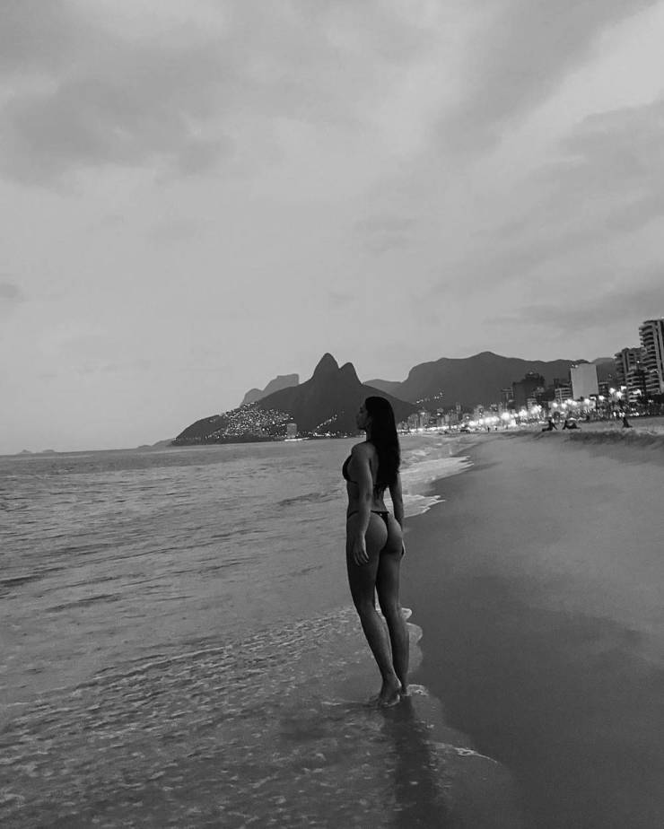 those legs are sooo long 63 pics 2.html - 63 HD Photos | Premium Gallery 2023