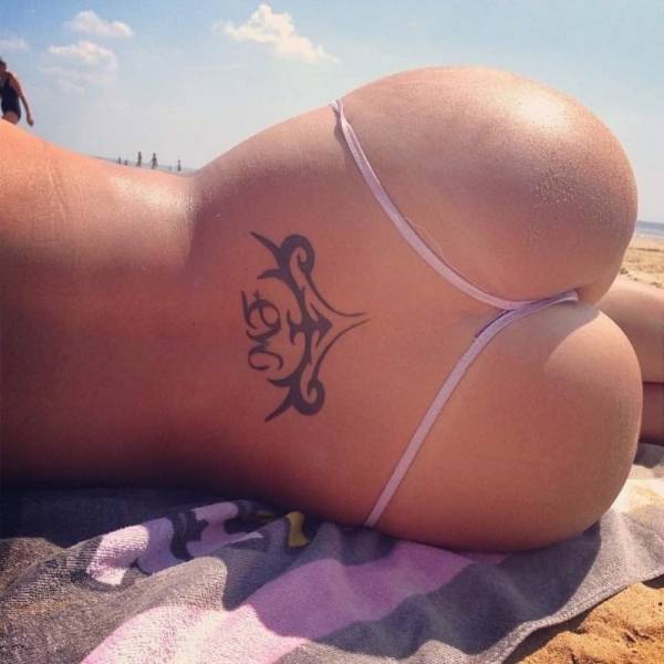 Girls In Their Sexy Thongs