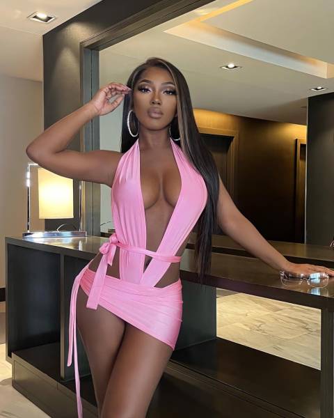 So Hot In That Dress!