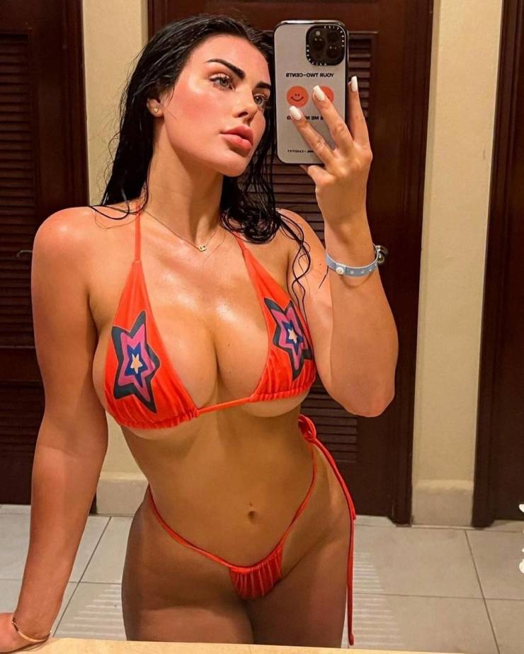 whats in the mirror 47 pics 16.html - 47 HD Photos | Premium Gallery 2023