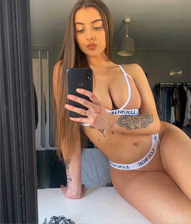 whats in the mirror 47 pics 16.html - 47 HD Photos | Premium Gallery 2023