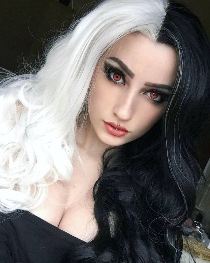 Cosplay? No, Sexy Cosplay!