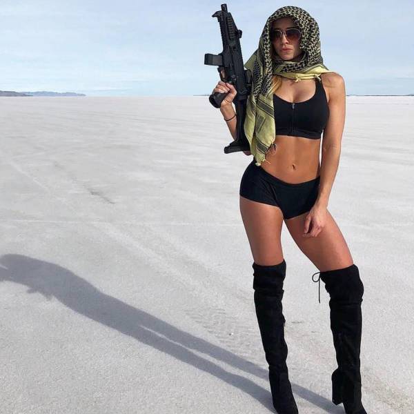 guns and girls a powerful combination 60 pics 8.html - 60 HD Photos | Premium Gallery 2023