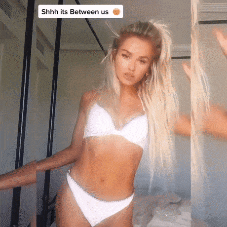 captivating girls with enchanting smiles 36 gifs 3.html - 1 HD GIF | Premium Gallery 2023