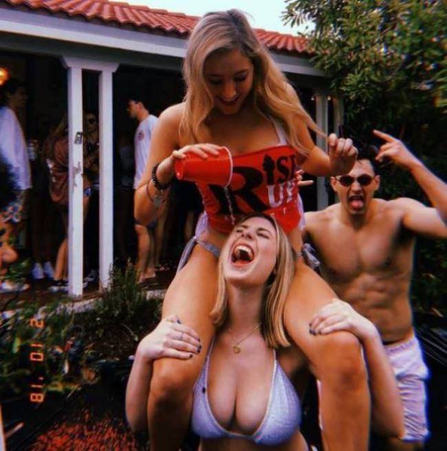girls having fun 64 pics 31.html - 64 HD Photos | Premium Gallery 2023