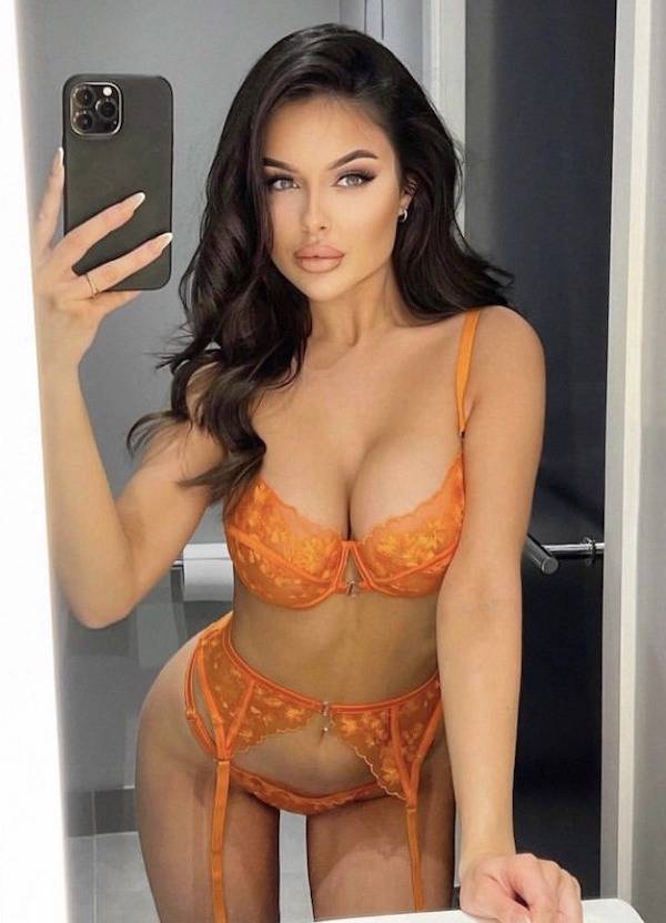 Sexy Girls In Their Sexy Thongs