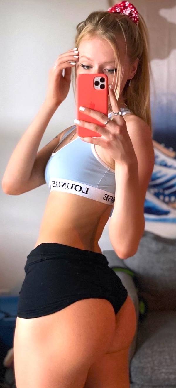 Sexy Girls In Their Sexy Thongs