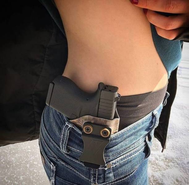 Guns And Girls: A Powerful Combination