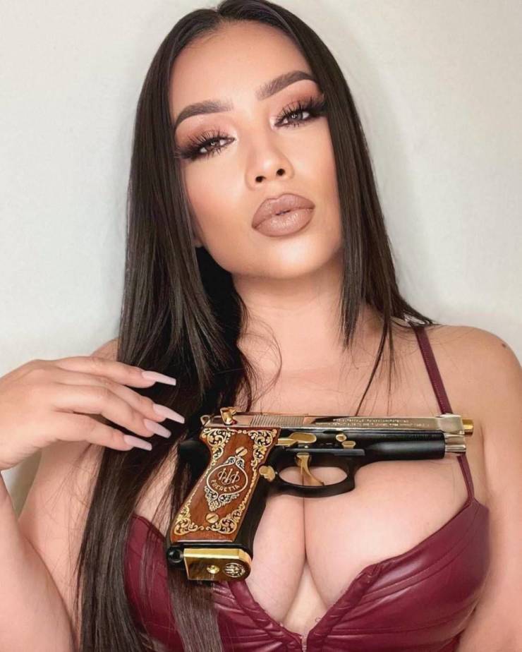 guns and girls a powerful combination 57 pics 22.html - 57 HD Photos | Premium Gallery 2023