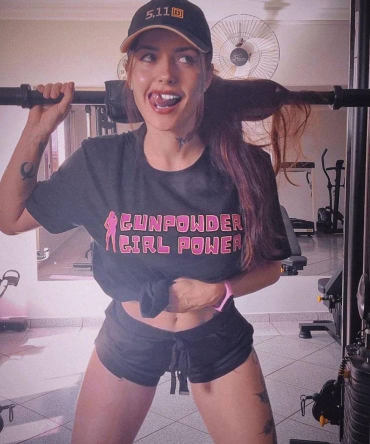 guns and girls a powerful combination 57 pics 22.html - 57 HD Photos | Premium Gallery 2023