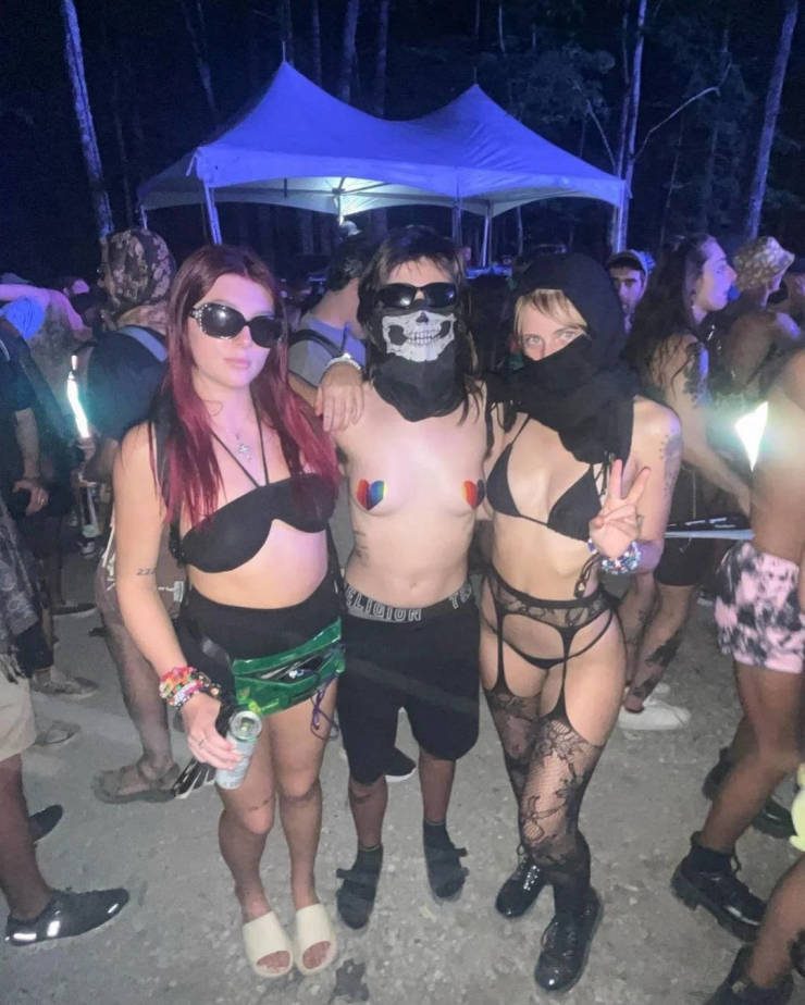 sexy girls at music festivals 41 pics 7 gifs 15.html - 41 HD GIF | Premium Gallery 2023