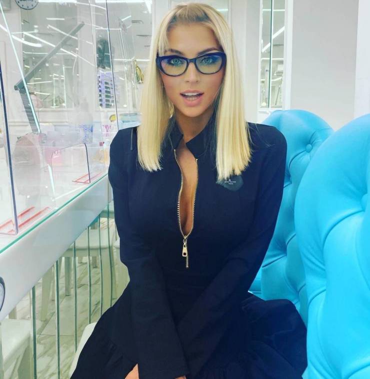 pretty eyes behind cute glasses 43 pics 3.html - 43 HD Photos | Premium Gallery 2023