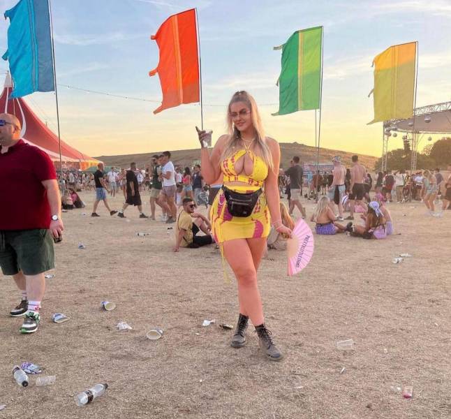 sexy girls at music festivals 45 pics 3.html - 45 HD Photos | Premium Gallery 2023