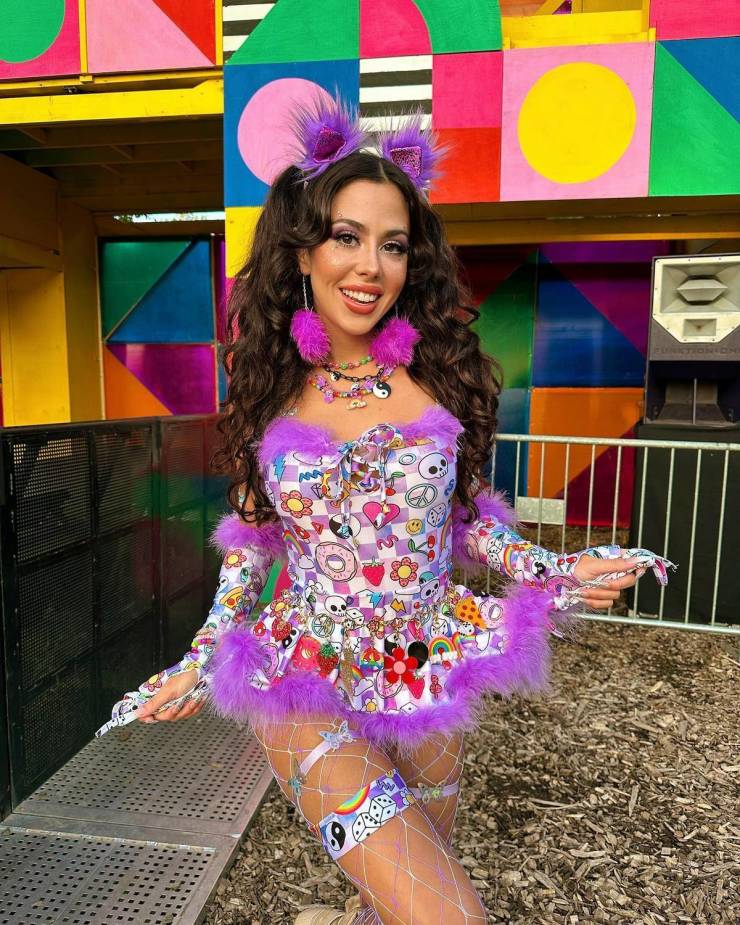 Sexy Girls At Music Festivals