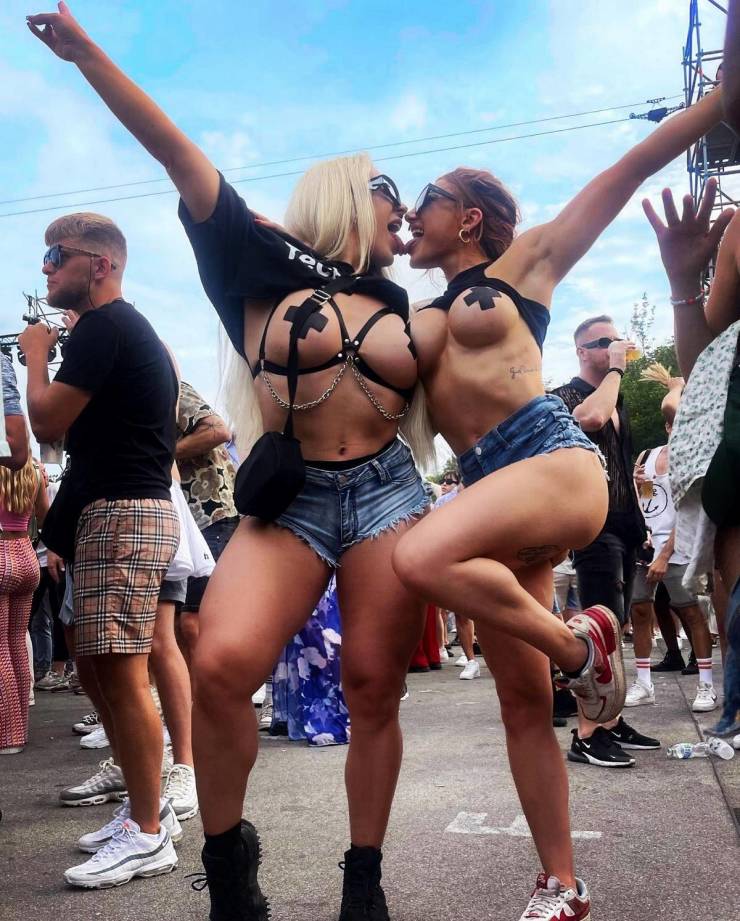 sexy girls at music festivals 45 pics 3.html - 45 HD Photos | Premium Gallery 2023