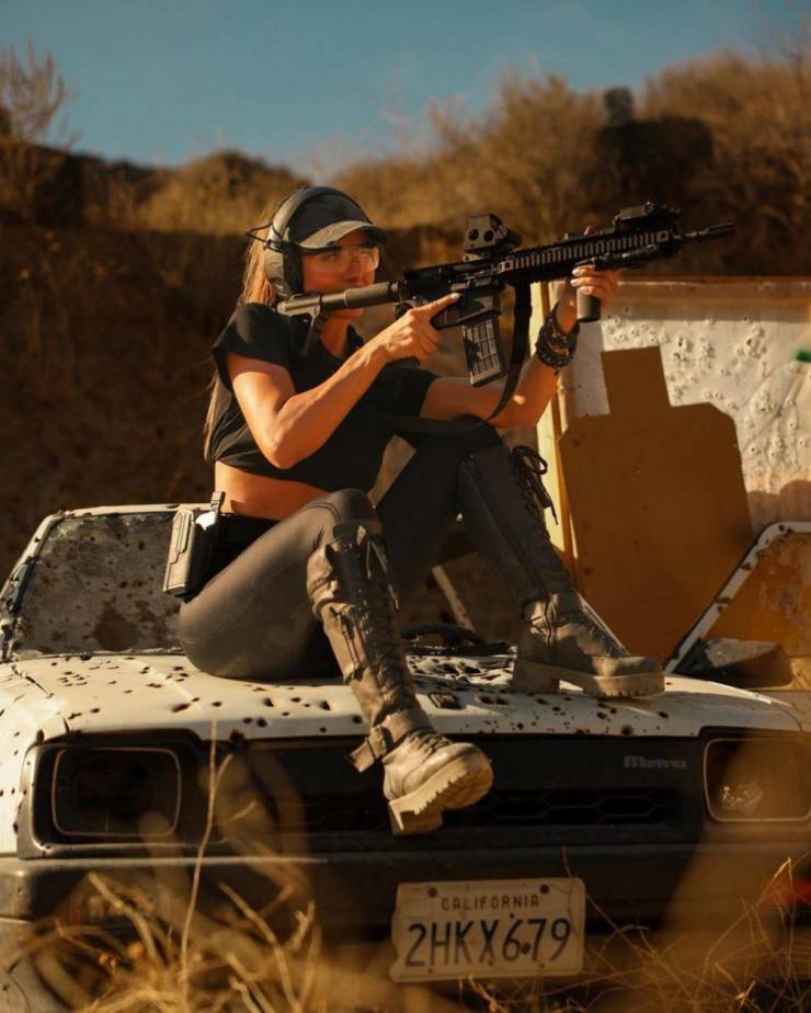 guns and girls a powerful combination 59 pics 29.html - 59 HD Photos | Premium Gallery 2023