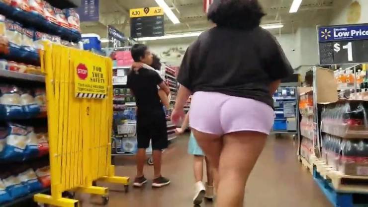 “Walmart” Customers Are Wild…