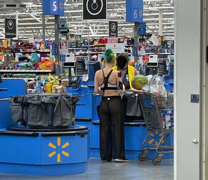 walmart customers are wild 36 pics 2.html - 36 HD Photos | Premium Gallery 2023